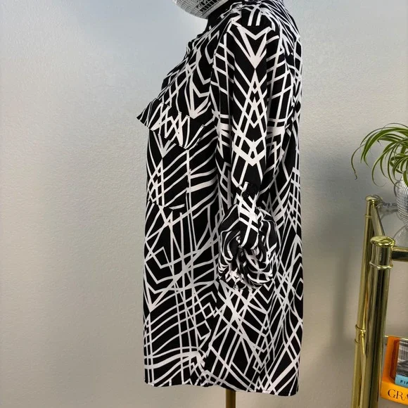 Calvin‎ Klein Black White Geometric Print Blouse, Womens Size Medium - Picture 13 of 14